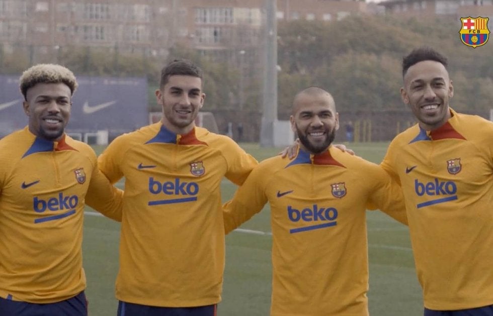 バルサの新加入選手の背番号決定！ オーバメヤンは「25」、トラオレは「11」、トーレスは「19」