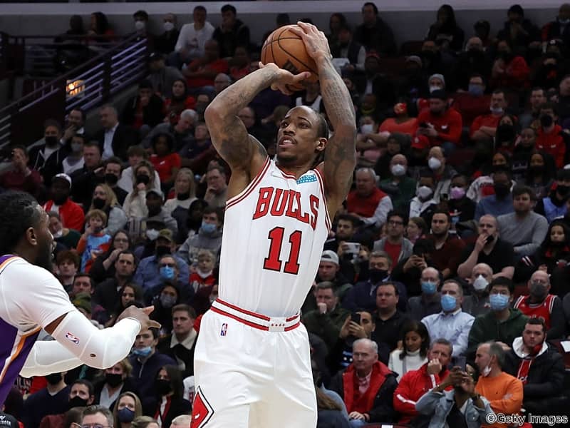 デローザンが6試合連続で35得点&FG成功率50パーセント超え、チェンバレンの記録に並ぶ