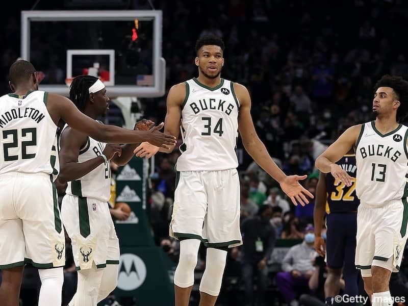 アデトクンボが50得点を挙げたバックスが白星…セルティックスは9連勝／NBA