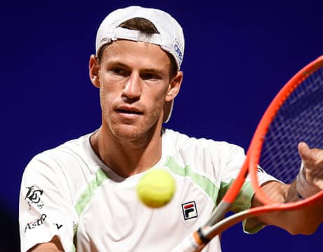 シュワルツマン 完勝で8強入り