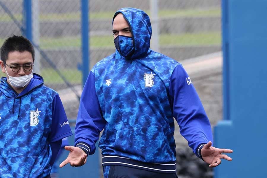 外国人選手の活躍のポイント？　DeNAの助っ人左腕は「お箸上手ですなぁ」