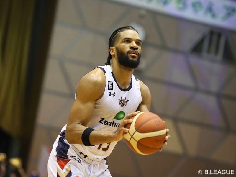 リーグ連勝記録を更新中の琉球が滋賀を連破…エバンスがチームトップの23得点、クーリーも15得点