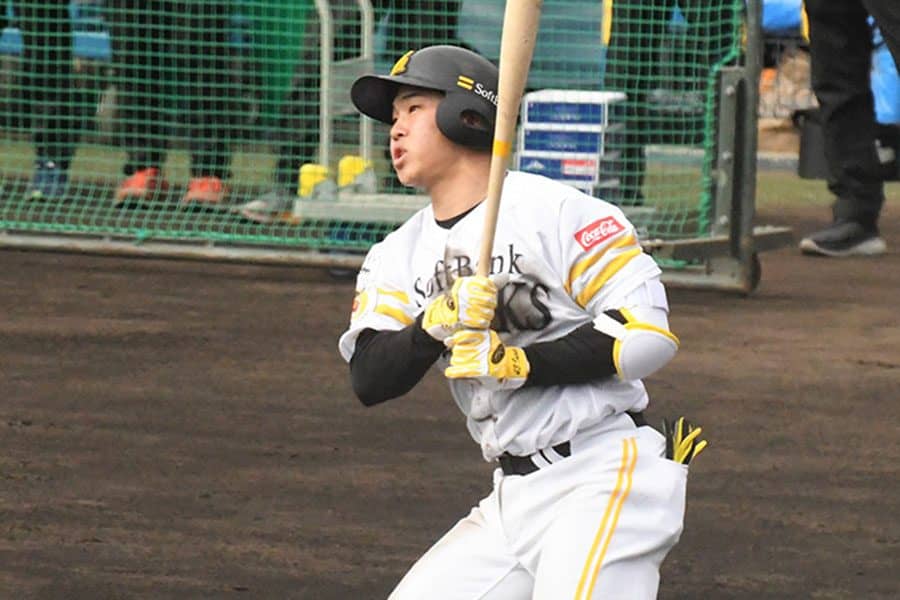 鷹20年ドラ1井上、開幕1軍アピール弾　山口から先制2ラン「次の打席でも良い結果を」