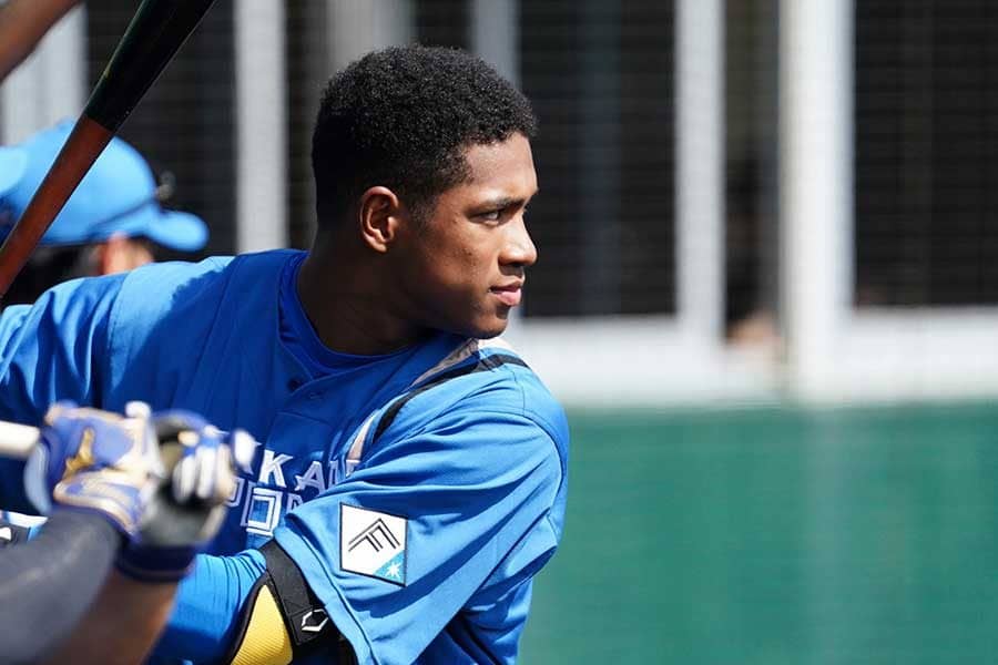 日本ハム新庄監督、2番・万波でOP戦5連勝なるか　前日に同点3ラン、スタメン発表