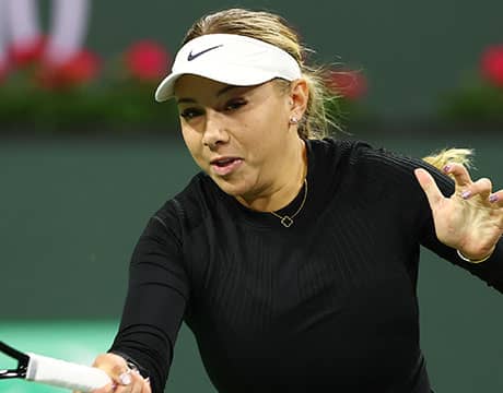 ウクライナに15万ドル寄付