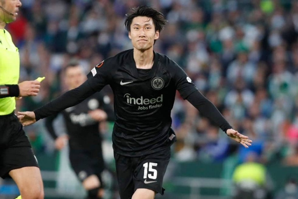 鎌田大地｢超反応で決勝ゴール｣!!浅野拓磨との日本人対決を制した｢逆転弾｣で｢日本代表復帰｣へ猛アピール!!