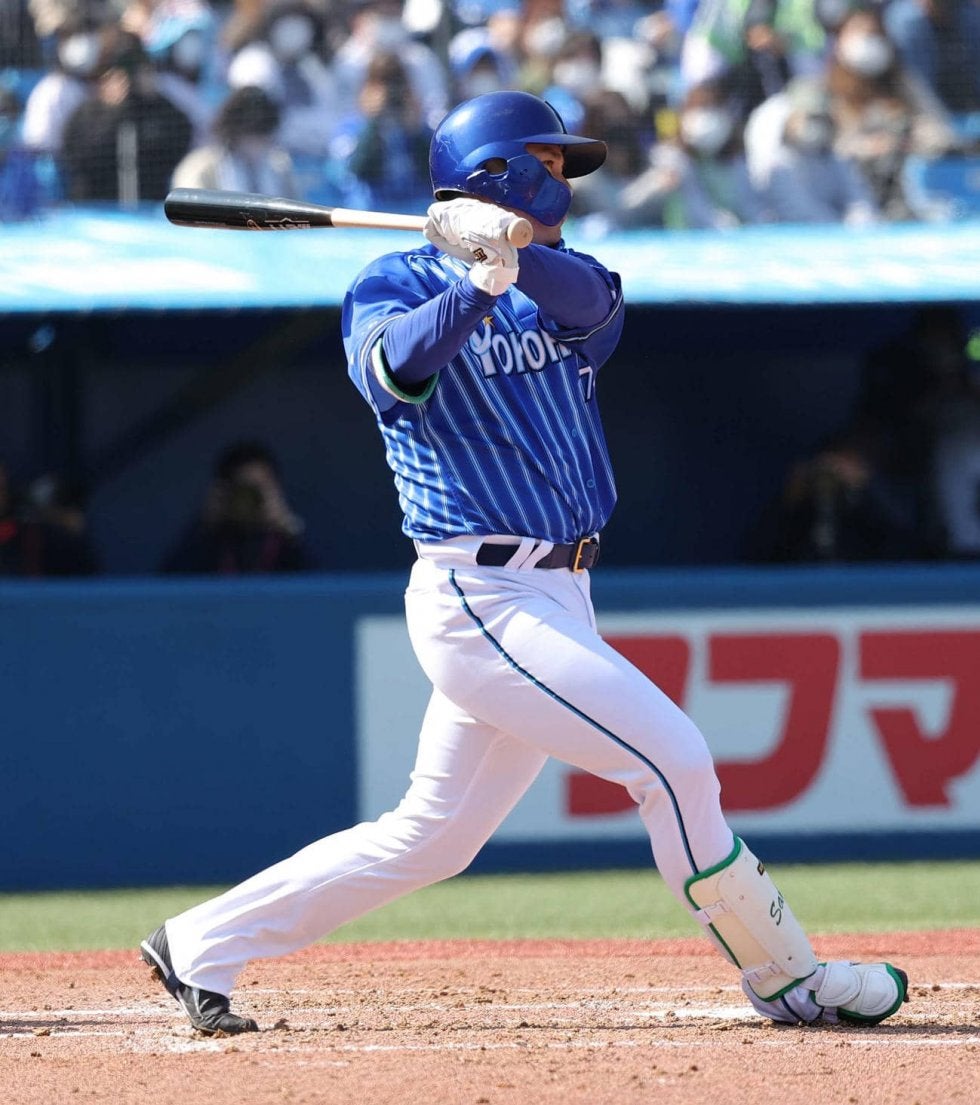 Dena佐野恵太１軍合流即安打 Op戦ヤクルト戦 ６番指名打者 スタメン 第１打席で右前へ 野球 スポーツブル スポブル