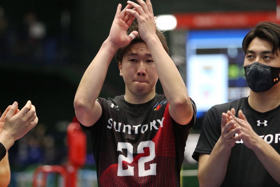 サントリー内定の鍬田憲伸（中央大在学中）が悔し泣き　リーグ連覇へ正念場