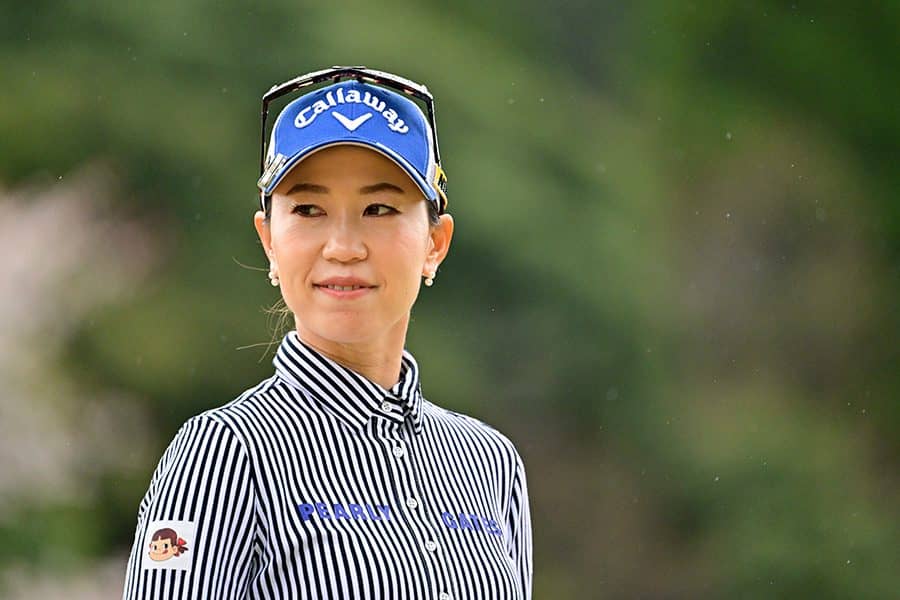 上田桃子が5アンダーで第1R単独首位　初日は日没順延、一夜明け残りホール消化