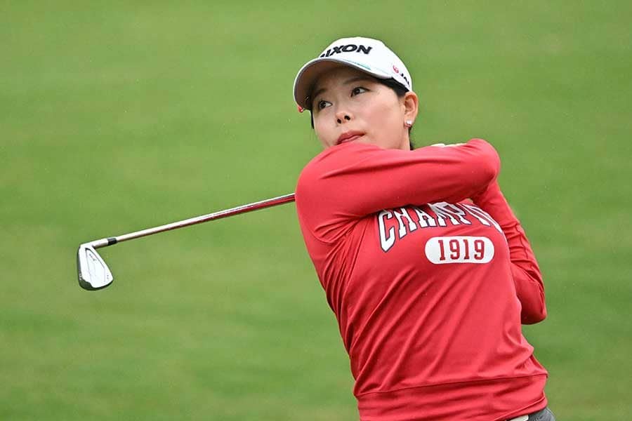 勝みなみがスーパーショットでイーグル奪取　地元・鹿児島のギャラリーを沸かせる