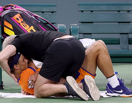 ナダル肋骨骨折で1ヶ月休養