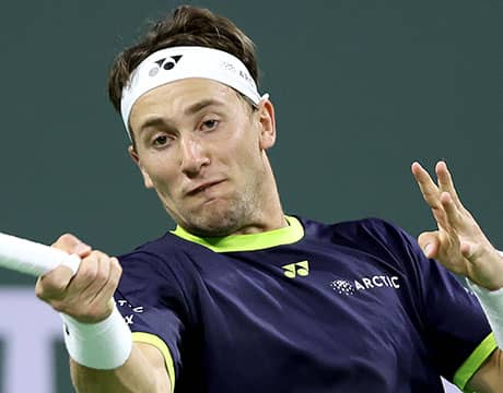 ルード 58分で16強進出