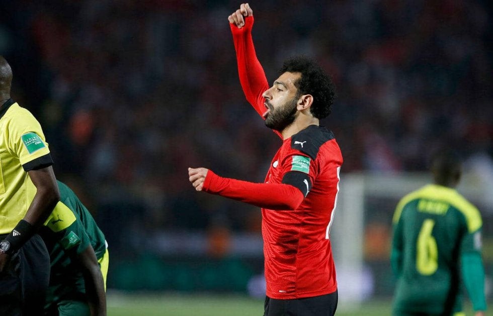 「30個はあるぞ」PK失敗サラーの顔面に無数のレーザー照射「取り締まれないのか」