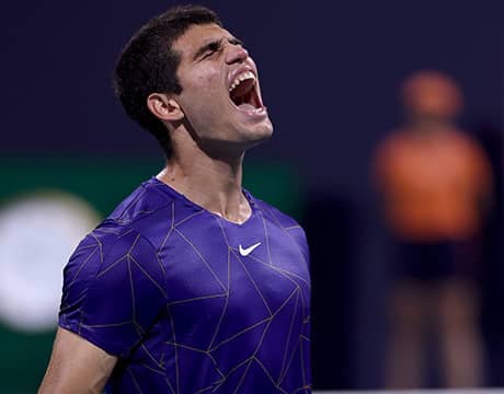 アルカラス8強 チチパス撃破