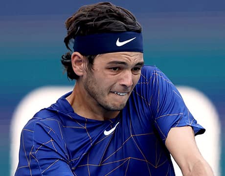 フリッツ 完勝で4年ぶり8強