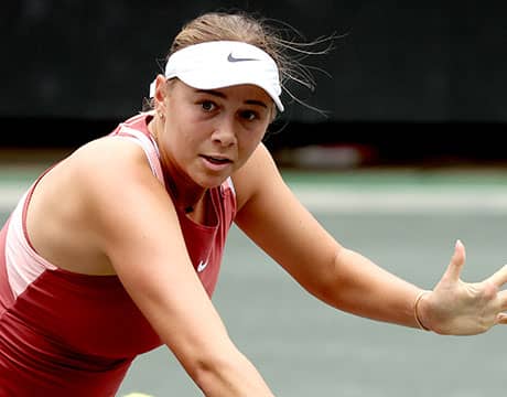 アニシモワ、サバレンカ撃破