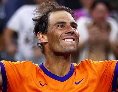 ナダル激励 アカデミーを訪問