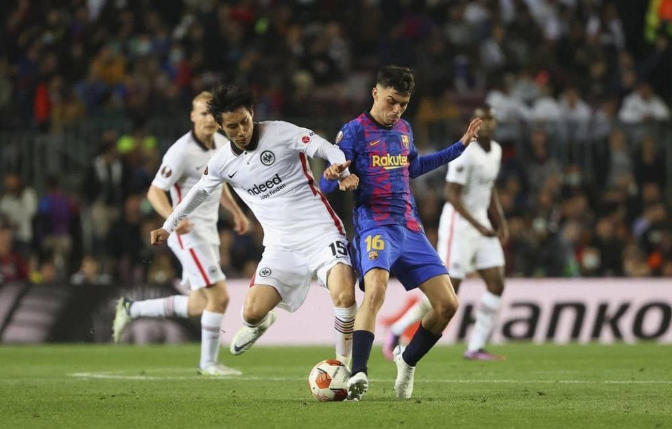 サッカー日本代表・フランクフルト鎌田大地が躍動！「バルセロナ撃破」の立役者となった理由【ELベスト8でフランクフルトがバルセロナに歴史的勝利】