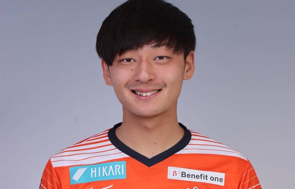 愛媛のMF岩井柊弥が右ヒザの手術で全治9カ月…開幕前のトレーニング中に負傷 サッカー スポーツブル (スポブル)