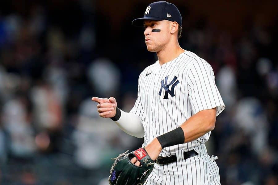 【MLB】走者を欺いた「送球バグってる」　ヒョイ投げなのに激烈「世界一優しいレーザー」