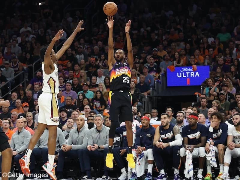 サンズがペリカンズに3勝目…後半に躍動したブリッジズが31得点／NBAプレーオフ