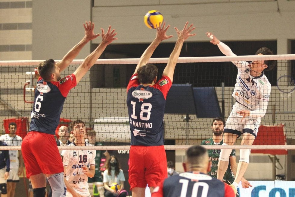 石川祐希のミラノ　5位決定戦予選 3位に浮上