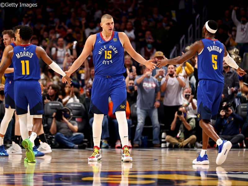 1位票100のうち65を獲得したニコラ・ヨキッチがNBA史上13人目となる2季連続MVPに選出