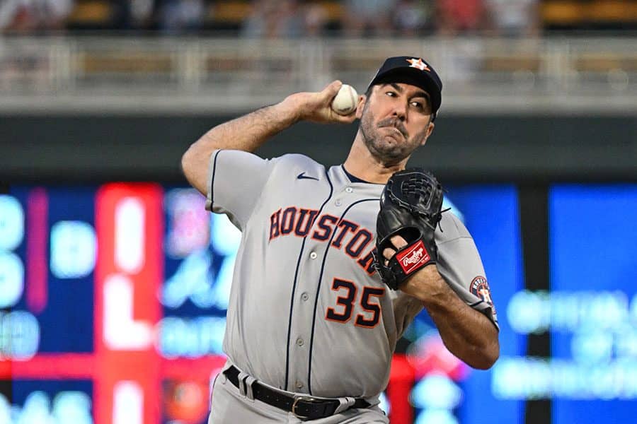 【MLB】50cmの急速落下に打者お手上げ…　230勝右腕の“究極投げ分け”が「美しい」