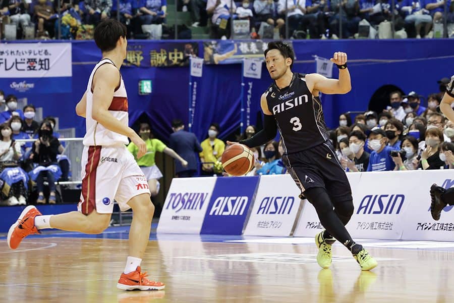 CS逃したバスケ三河、40歳ベテランが涙したワケ　“常勝”復活へ、来季も試される育成力