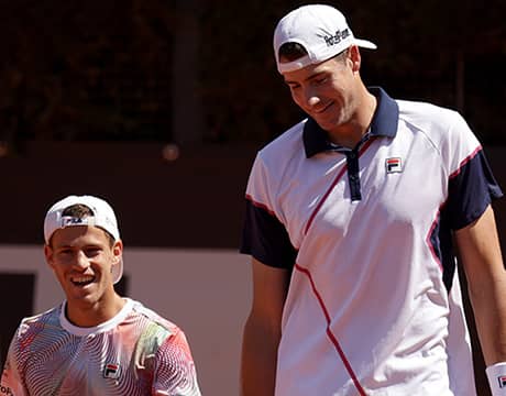 「イズナーマン」が決勝進出