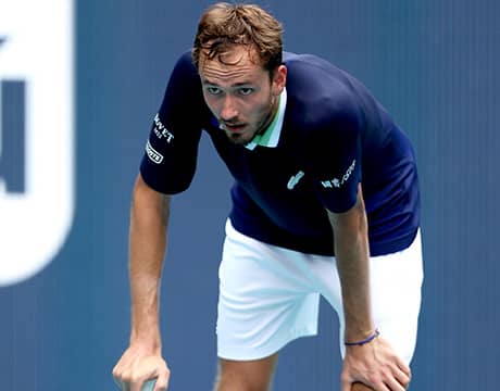 メド 復帰初戦はガスケに黒星