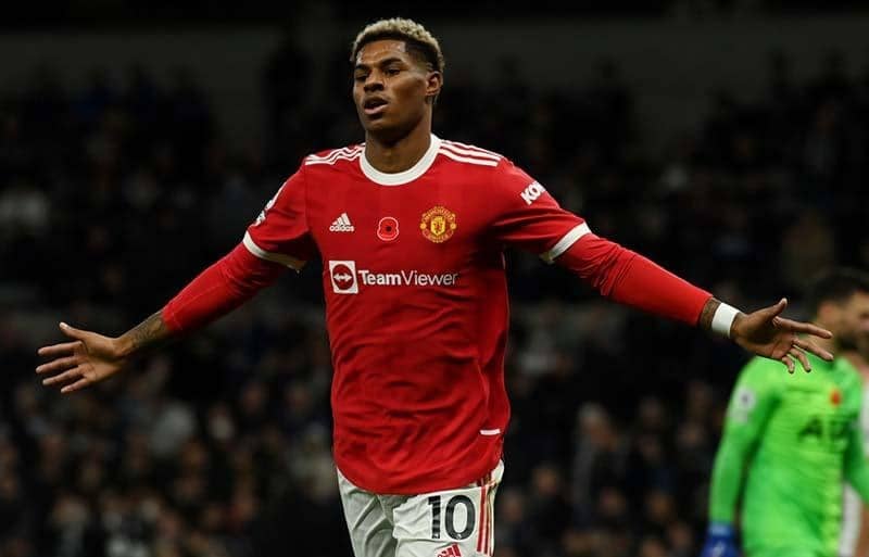 ユナイテッドFWラッシュフォードが婚約！学生時代から交際の女性とゴールイン