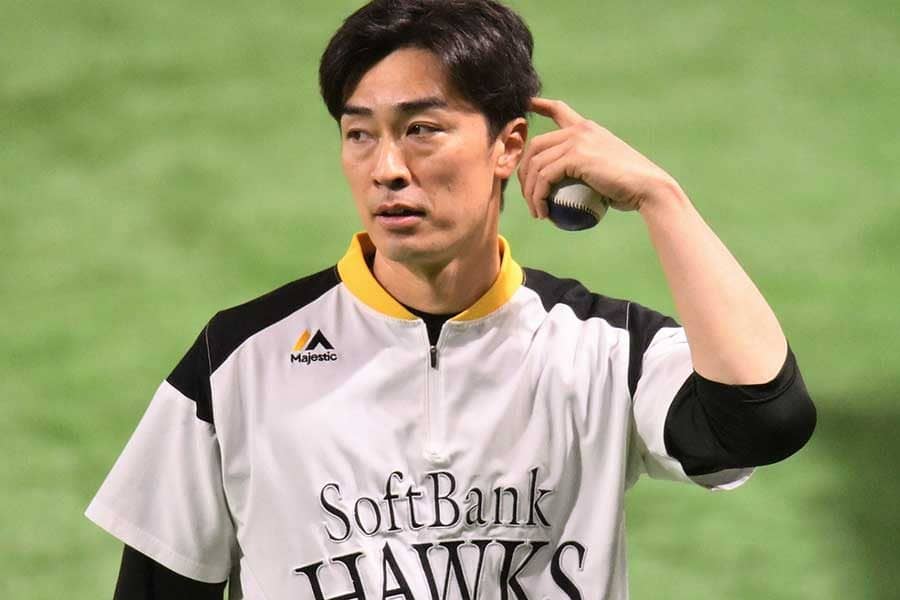 鷹が広島戦で緊急降板の和田毅、ヤクルトは石川雅規を抹消　30日の公示