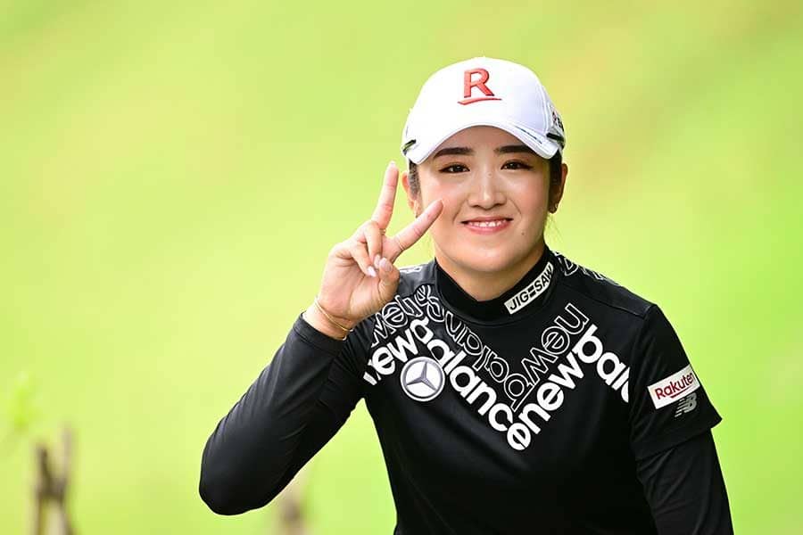 賞金女王・稲見萌寧、10か月ぶり初日首位発進　会見で笑顔「開幕より良くなっている」