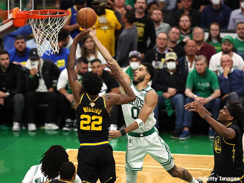 ホームに戻ったセルティックス、ウォリアーズを下してファイナル2勝目…第4Qを11失点に抑える