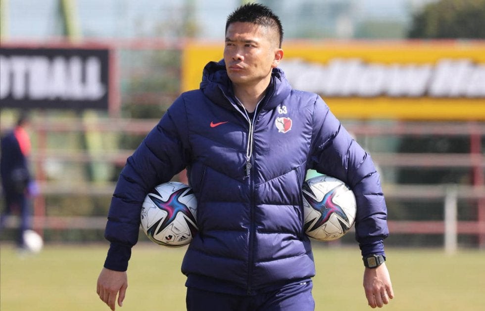 内田篤人ら受賞も アントラーズ功労賞 選外の岩政大樹がぼやき 誰か教えて なぜいただけないのかを サッカー スポーツブル スポブル