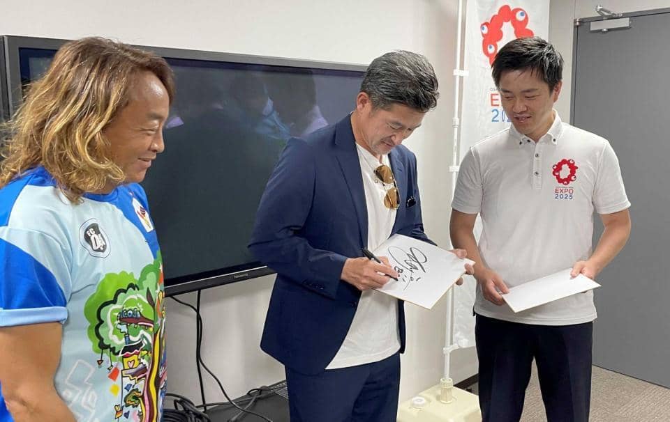 カズ ７戦連続メンバー外も別格存在感 ｊｆｌ歴代４位の観衆に対戦相手の社長 うれしい誤算 サッカー スポーツブル スポブル