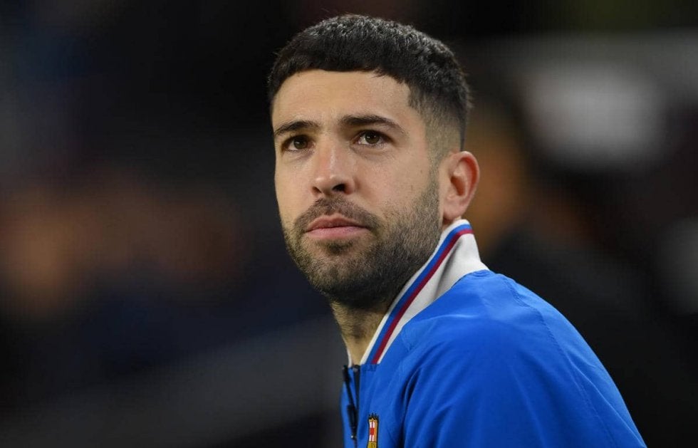 バルセロナのJ・アルバが交際7年の女性と結婚！メッシやスアレスも式に駆けつける！