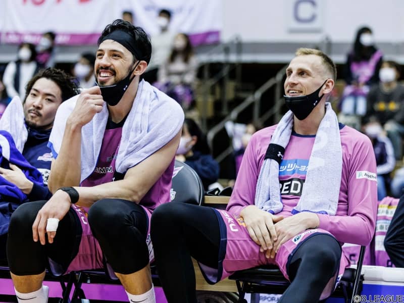 福島がアレックス・マーフィーとジェイソン・ウォッシュバーンの退団を発表