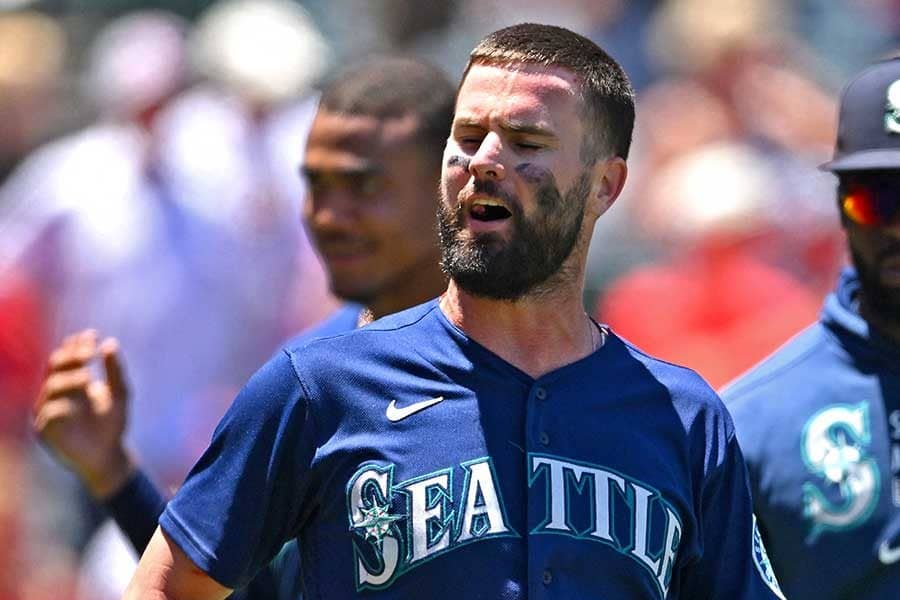 【MLB】エンゼルスファンへ、大乱闘中に“禁断ポーズ”を取った敵選手に反響「最高だ！」