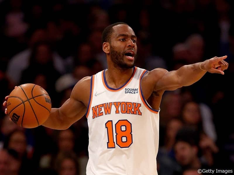 ニックスがFA戦線に向けてアレック・バークス、ナーレンズ・ノエルをピストンズへ放出