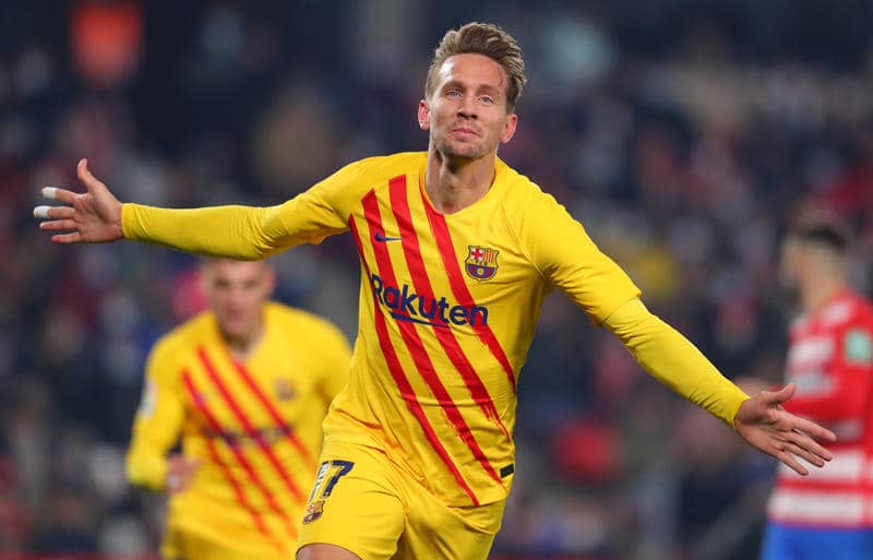 昨季バルサでプレーのL・デ・ヨング、自身の選択に後悔なし「誇りをもってキャリアを振り返れる」