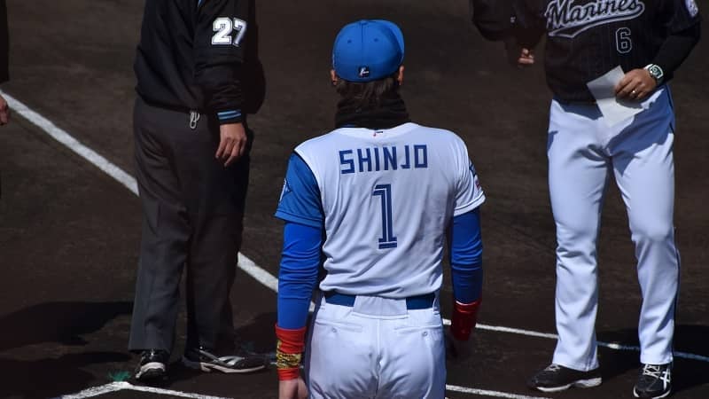 新庄ハム　５年ぶりの借金「２０」　好転しない裏にある「ちぐはぐ采配」とは