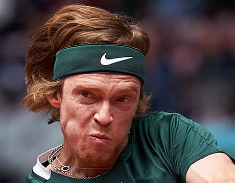 ルブレフ 快勝で初戦突破