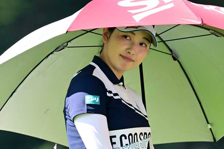 女子ゴルフで衝撃“ワンバンイーグル”誕生　小祝さくらに驚愕の声「入り方すご！」