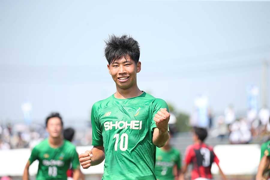 FC東京内定のエース、昌平MF荒井が背負う重責　8強導く2発も「違いを見せないと…」