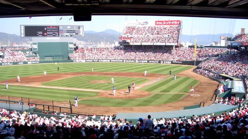 マツダスタジアムが進化を続ける理由。スタジアム・アリーナの専門家、上林功が語るスポーツの未来