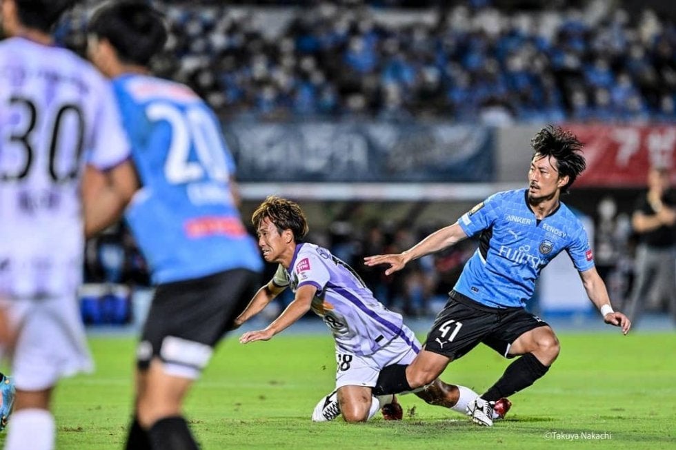 「必然」だった家長昭博の先制ゴール【川崎の2位広島相手「4-0圧勝」の鍵を握った25分間】(3)