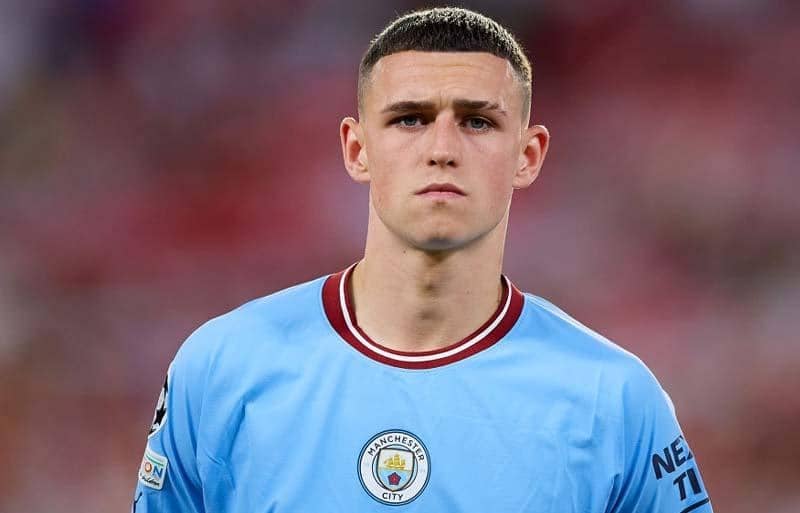 フォーデンが気合の新髪型を披露!剃り込みとカットで後頭部に“自身の背番号”をデザイン サッカー スポーツブル (スポブル)