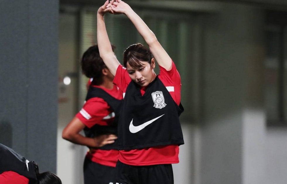 私服オシャレ 美人すぎます 秋メイクと秋ファッションを披露した浦和l 遠藤優の私服ショットが話題 素敵です サッカー スポーツブル スポブル